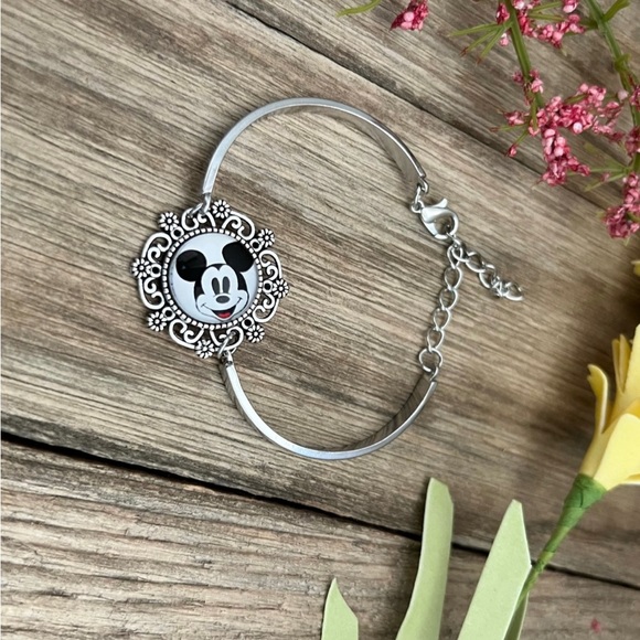 Mickey Mouse Charm Bracelet NEW - Picture 3 of 7